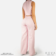 Cargar imagen en el visor de la galería, Set Pantalón Recto y Chaleco Rosado – Ref. 1200-142