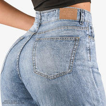 Cargar imagen en el visor de la galería, JEAN STRAIGHT RIGIDO TIRO ALTO 1200-111 A