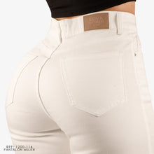 Cargar imagen en el visor de la galería, JEAN MOM FIT STRETCH TIRO ALTO 1200-114
